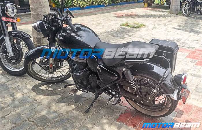 Royal Enfield 350cc bobber, Classic 650 spied